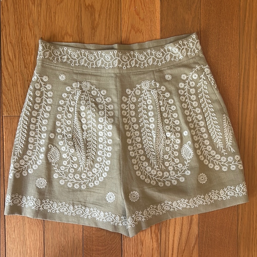 Zara Tan and White High Waist Shorts with Paisley Pattern